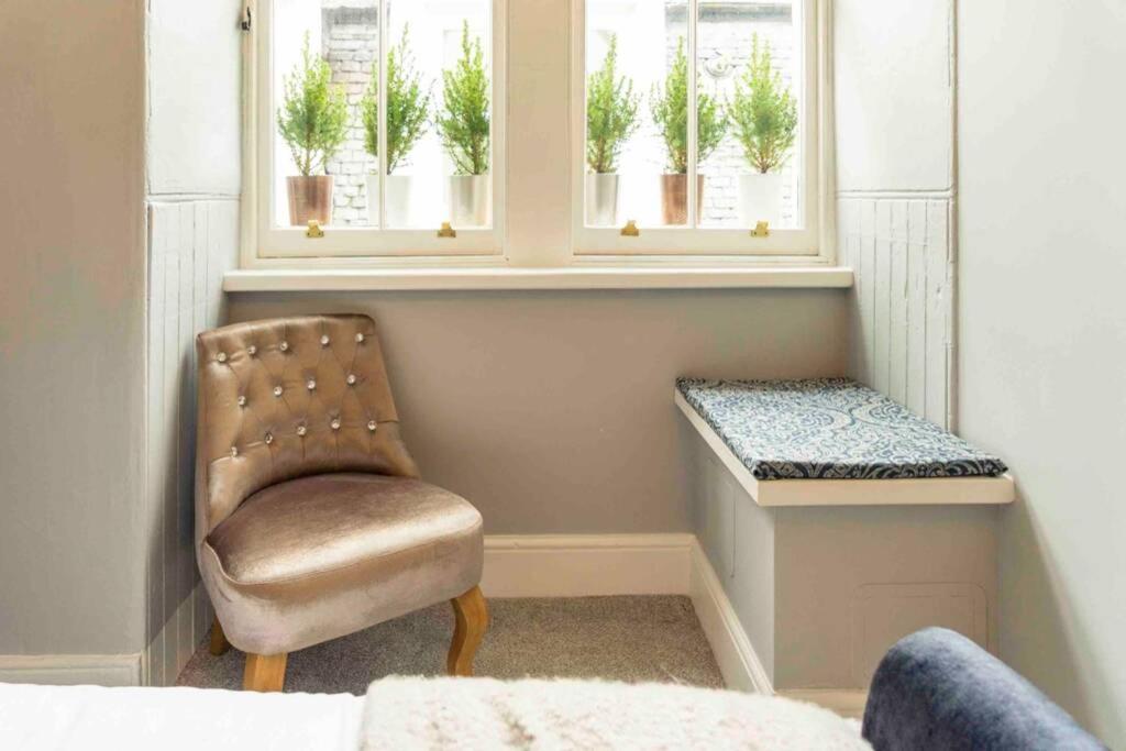 Spacious City Centre Apartment Full Of Character อินเวอร์เนส ภายนอก รูปภาพ